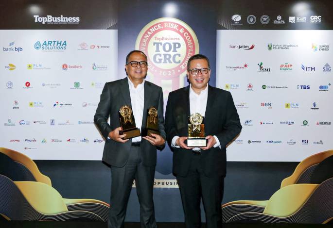Sukses Kelola Bisnis dengan Baik, bank bjb Sabet Tiga Penghargaan di Ajang TOP GRC Award 2023