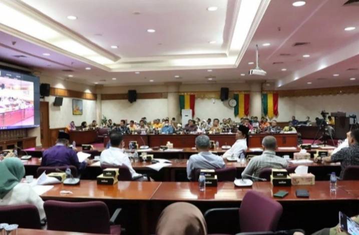 Rapat Banggar dan TAPD, Dewan Minta Anggaran Sesuai Lingkup Visi dan Misi OPD