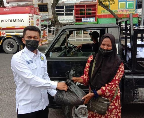 Hadapi Pandemi, BEM Se Riau Kolaborasi Bersama Polda Riau Adakan Bakti Sosial