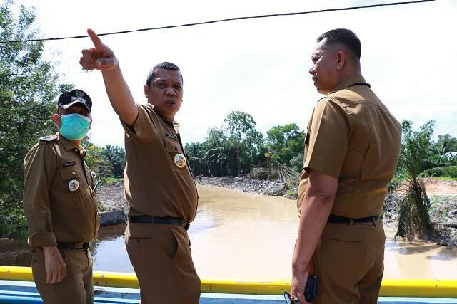 Turun ke Sungai Sail, Pj Walikota Komit Selesaikan Persoalan Banjir