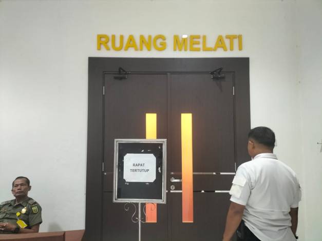 Sekda Pimpin Rapat Evaluasi APBD Riau, OPD dengan Realisasi Rendah Siap-siap dapat Surat Teguran