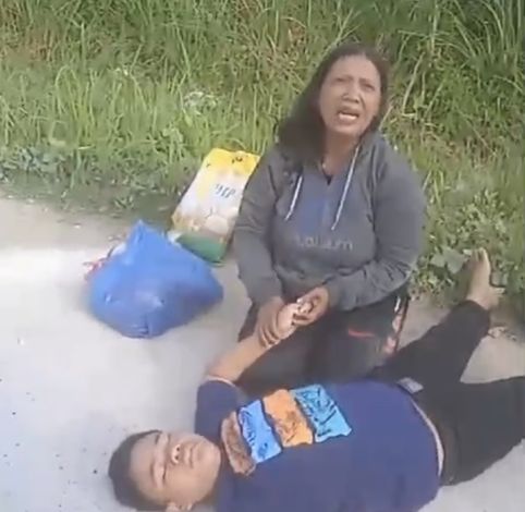 Akibat Ban Bocor, Ibu dan Anak di Rimbo Panjang Terjatuh dari Motor