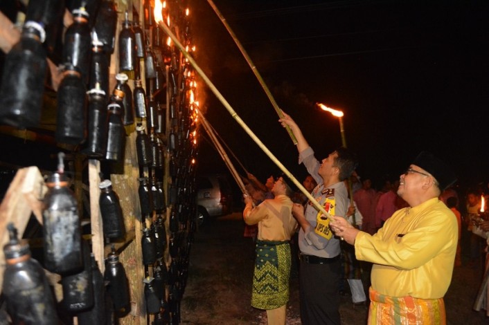 Walikota Dumai Buka Festival Lampu Colok