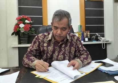 Kabar Gembira, Pemprov Riau akan Naikkan Gaji Guru Bantu Dikdas