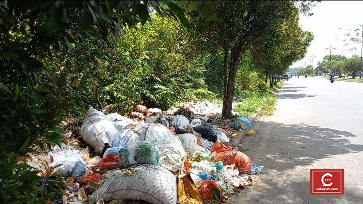 Lapor Pak Walikota, Masih Ada Tumpukan Sampah di Pekanbaru!