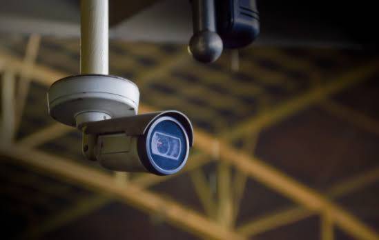 4 Sekawan Terekam CCTV saat Maling di Gudang, ternyata Salah Satunya Sopir Perusahaan