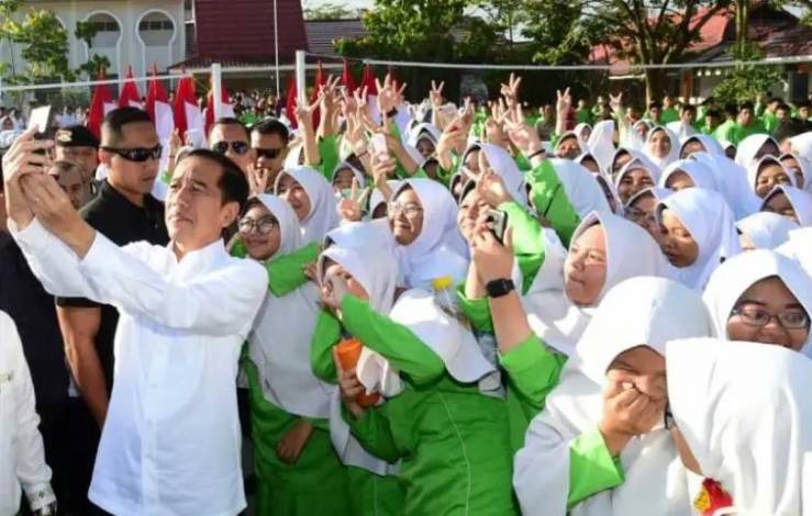 Soal Aturan Kemendikbud, Disdik akan Rapikan Penggunaan Pakaian Adat Siswa SMA/SMK di Riau