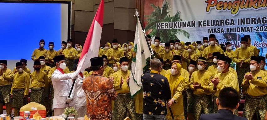 Gubernur Riau Kukuhkan Pengurus KKIH Pekanbaru Periode 2022-2027