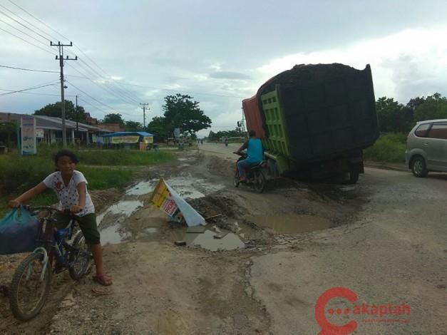 Jalan Provinsi Lebih Banyak Rusak Dibanding Jalan Nasional, Ini Alasan Kadis PU Riau