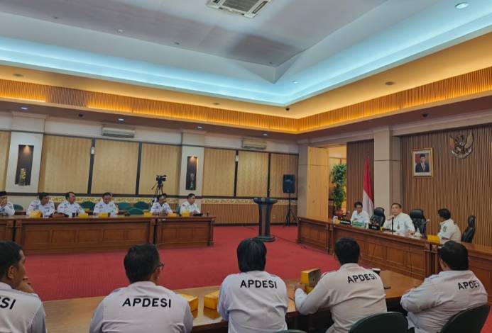 Pemprov Riau Bantu Operasional Desa Rp28 Juta dan Dua Sepeda Motor, APDESI: Siap Dukung Program Pemerintah