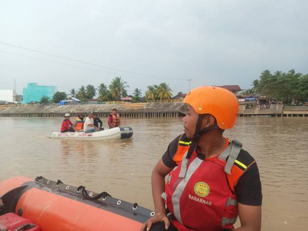 Remaja 15 Tahun di Kuansing Hilang saat Mandi di Sungai, Hingga Malam Belum Ditemukan