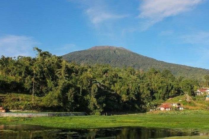 Diduga Terpisah dari Rombongan, Pendaki Asal Riau Hilang di Gunung Marapi
