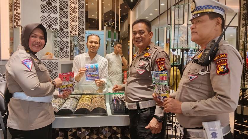Sambangi Toko Perhiasan di Pekanbaru, Ditlantas Polda Riau Minta Pedagang Sukseskan Pemilu 2024