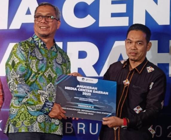Portal Media Center Riau Raih Penghargaan Terbaik Kedua Nasional dari Kominfo 