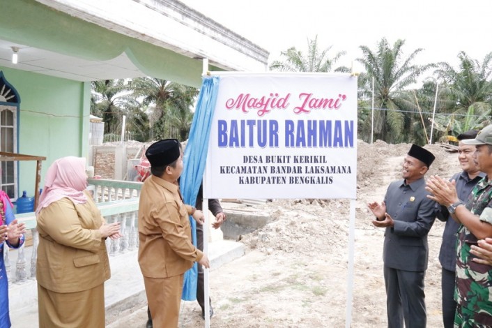 Bupati Bengkalis Resmikan Nama Masjid Jami Baitur Rahman Bukit Kerikil