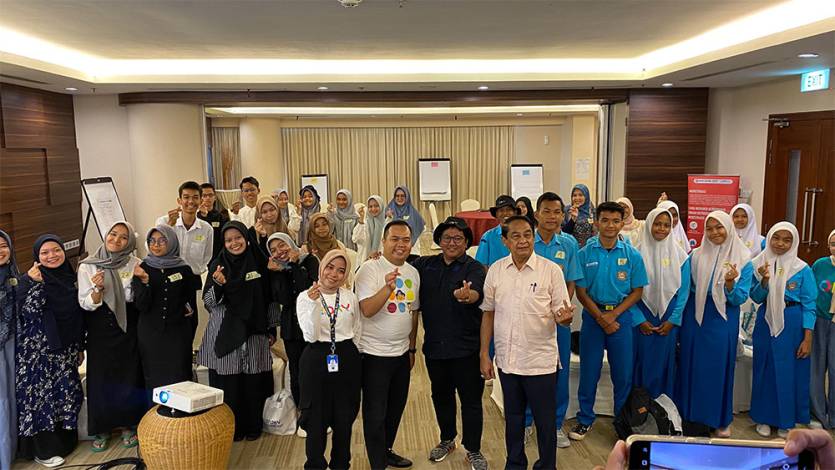 Diinisiasi Unicef, PKBI Riau Libatkan Remaja dan Orang Tua dalam Pengembangan Aplikasi OKY