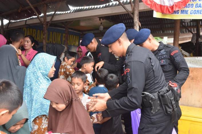 HUT ke-78 Korps Brimob Polri, Satbrimobda Riau Berikan Bantuan ke Panti Asuhan