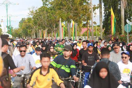 Ribuan Warga Ikut Fun Bike Jelang Pembukaan Tour de Siak, Hadiah Utama Sepeda Motor Listrik Gesits