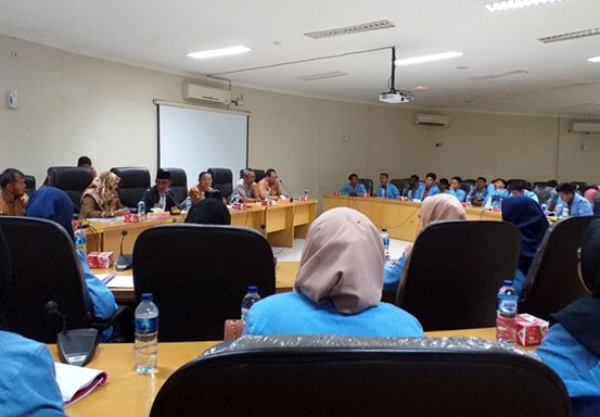 Puluhan Mahasiswa Jurusan IP UR Dialog Interaktif dengan Ketua DPRD Kampar