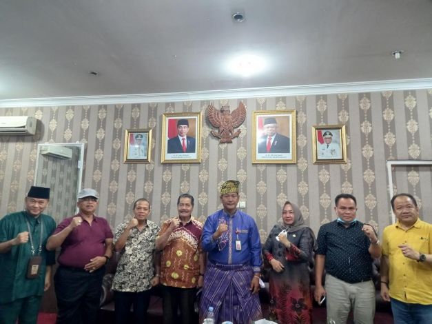 Semarakan HUT RI ke-77, Kesbangpol Riau Bagikan 10 Ribu Bendera Merah Putih, Catat Tanggalnya