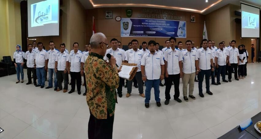 Syamsuar Ingatkan Alumni Teknik Sipil UIR Harus Mampu Berkompetisi