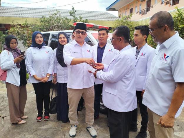 Pasang Target Tinggi, DPW Serahkan SK dan Alat Tempur Ambulance ke DPD Perindo Inhu