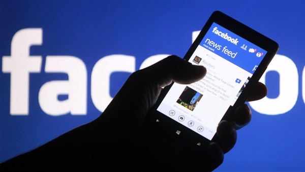 Orang Tua Bisa Pantau Isi Pesan Facebook Anak