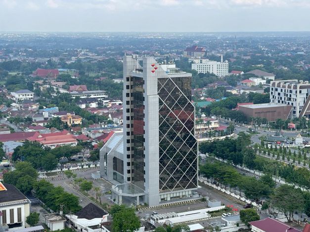 Terima Izin Konversi, Bank Riau Kepri Siap Sebagai Bank Umum Syariah