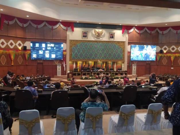 Rapat Paripurna, Masalah Ekonomi Jadi Perhatian DPRD Riau