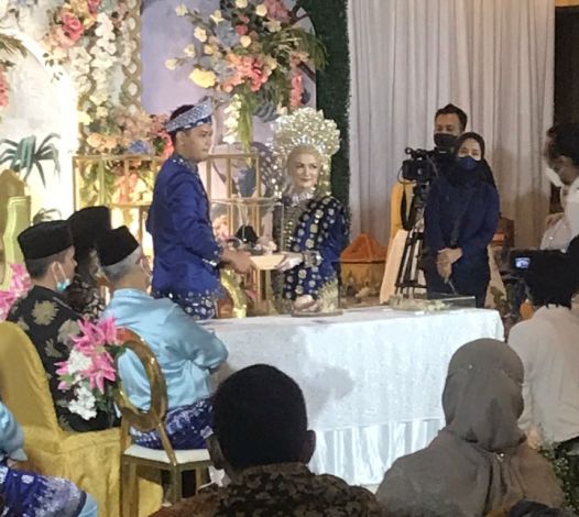 Terapkan Prokes Ketat, DR Syamsurizal Nikahkan Putrinya Malam Ini