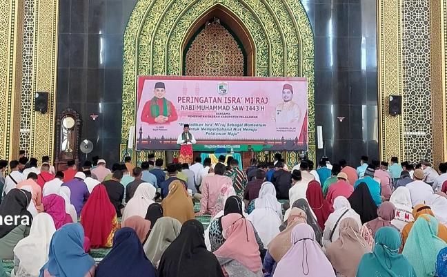 Jamaah Peringatan Isra Mikraj di Masjid Ulul Azmi Pelalawan Membeludak
