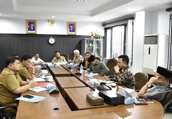 Komisi I DPRD Pekanbaru Hearing Bersama BKP-SDM