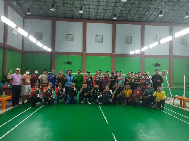 Meriahkan Hari Jadi ke-65 Provinsi, 37 Pasang Peserta Ikuti Turnamen Badminton