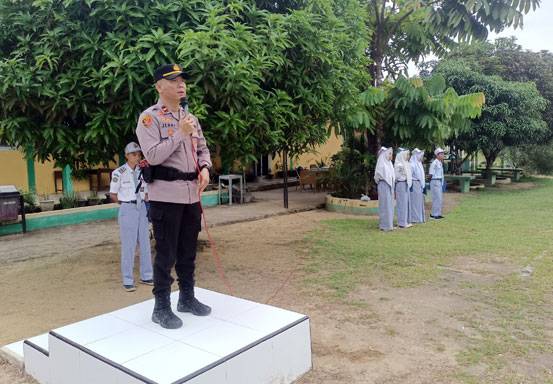 Polisi Ajak Siswa SMAN 1 Kerumutan Wujudkan Pemilu Damai 2024