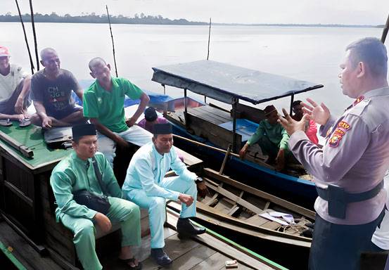 Cooling System Pemilu, Kapolsek Sabak Auh Ingatkan Nelayan Datang ke TPS Salurkan Hak Suara
