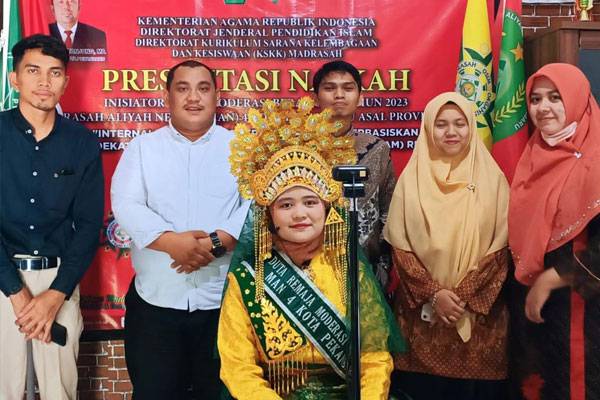 Siswa MAN 4 Kota Pekanbaru Lolos Seleksi Inisiator Muda Moderasi Beragama Mewakili Riau
