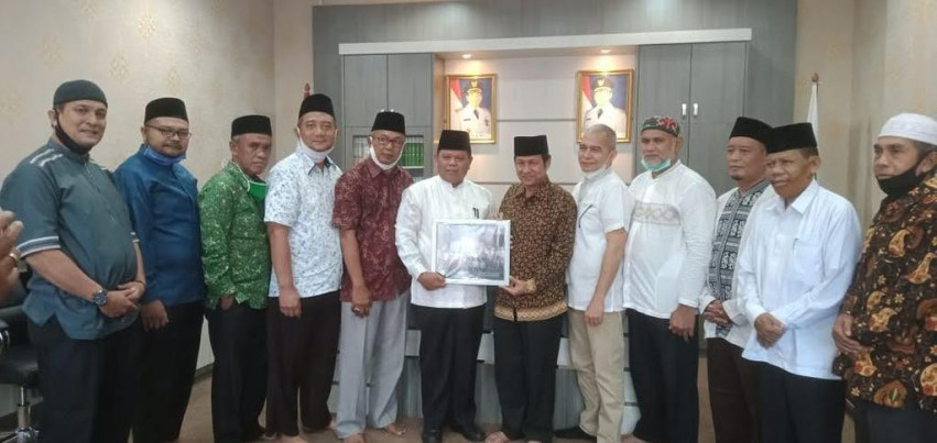Pengurus Masjid Nurul Ibadah Silaturrahmi ke Ketua Harian Badan Pengelola Masjid Arrahman