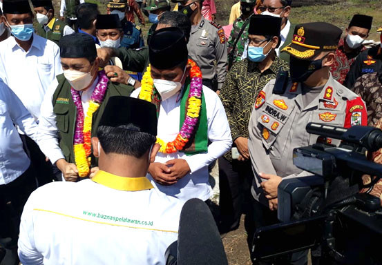 Polsek Kuala Kampar Sambut Kunker Gubernur Riau ke Wilkumnya
