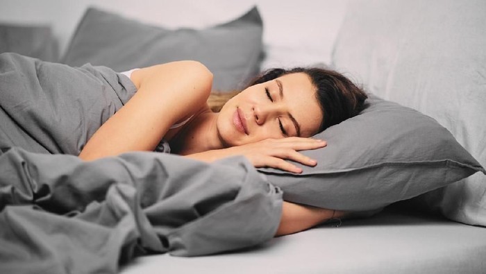 Tidur dengan atau Tanpa Bantal, Mana yang Lebih Baik?