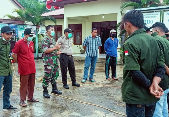 TNI Bersama Tim Gabungan Gencar Mengedukasi Warga Cegah Virus Corona di Kunto Darussalam