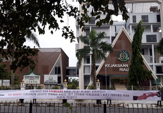 Gelar Aksi Diam, GPMPK Sorot Kebijakan Gubri Soal Tersangka Korupsi Jadi Pejabat