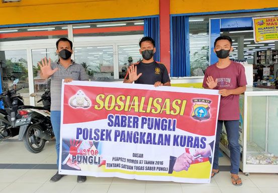 Anggota Polsek Pangkalan Kuras Gencar Sosialisasikan Saber Pungli