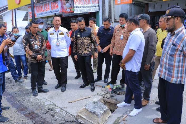 Pj Walikota Komit Tuntaskan Perbaikan Ruas Jalan Rusak