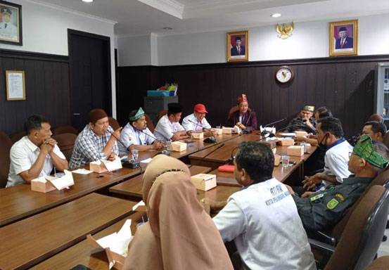 Temui Komisi I DPRD Pekanbaru, Forum RT/RW Tanyakan Kejelasan Honor Belum Dibayar