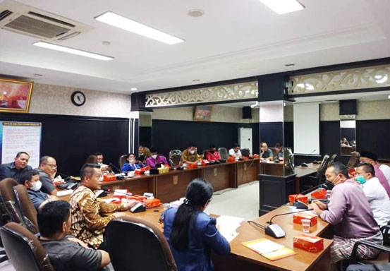 Komisi IV Hearing Bahas Pembangunan Pasar Induk yang Mangkrak, Pemindahan Pedagang Harus Ditunda