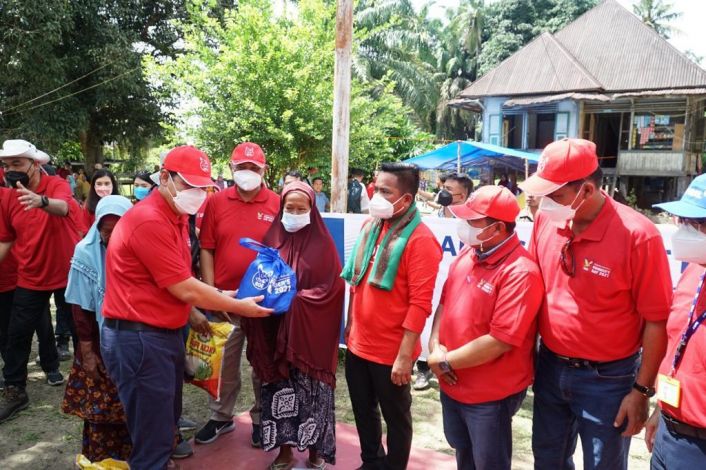 PT RAPP-APR Salurkan Ribuan Sembako dan Gelar Vaksinasi Gratis