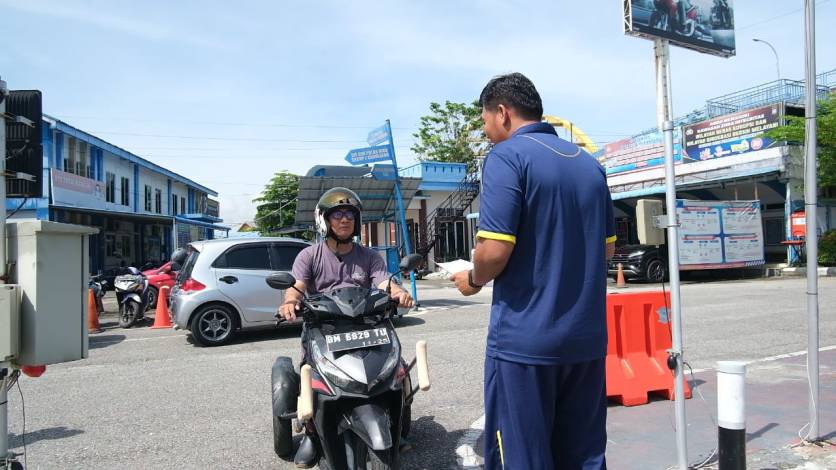 Penyandang Disabilitas di Pekanbaru Kini Bisa Bikin SIM, Warga: Alhamdulillah
