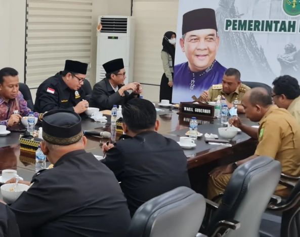 Agendakan Pelantikan Juli Mendatang, Wagubri Sambut Pengurus DPW Lemtari Riau dan DPP