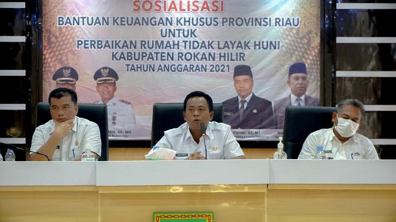 Wabup Rohil Buka Sosialisasi Bankeu Khusus Provinsi Riau untuk Pembangunan RLH