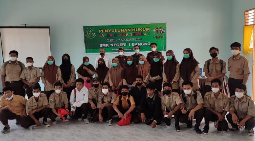 Rohil Zona Merah Penyalahgunaan Narkotika, Kasi Penkum Kejati Riau Gelar Penyuluhan Hukum